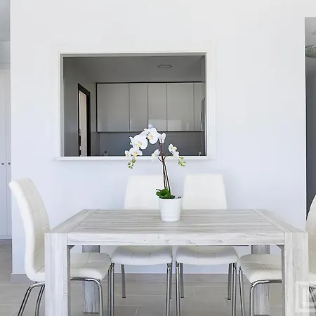 Sunsets - Modern 3-br Beachside Estepona
